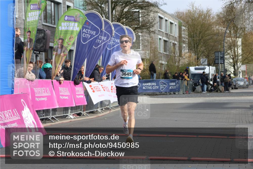12.04.2026 - 45. Internationalen Wilhelmsburger Insellauf Strokosch-Dieckow http://msf.ph/oto/9450985 12.04.2026 10:07:56 Ziel 3645 meine-sportfotos.de