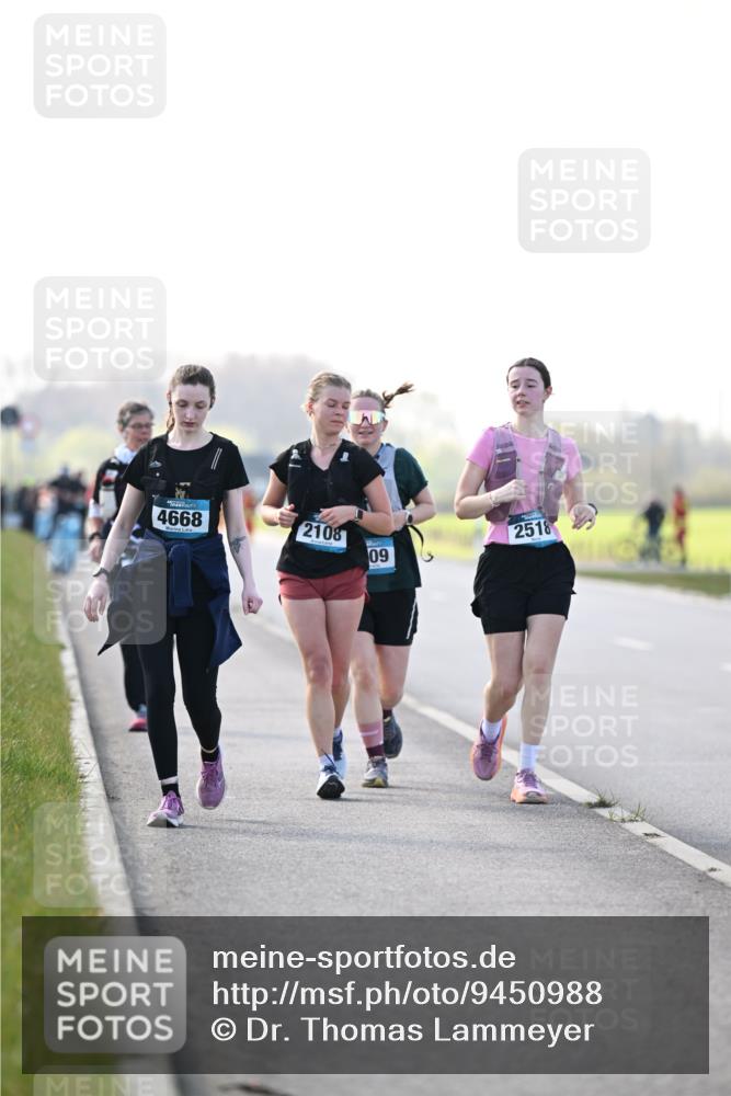 12.04.2026 - 45. Internationalen Wilhelmsburger Insellauf Dr. Thomas Lammeyer http://msf.ph/oto/9450988 12.04.2026 10:47:21 Laufen 4668, 2108, 09, 2518 meine-sportfotos.de