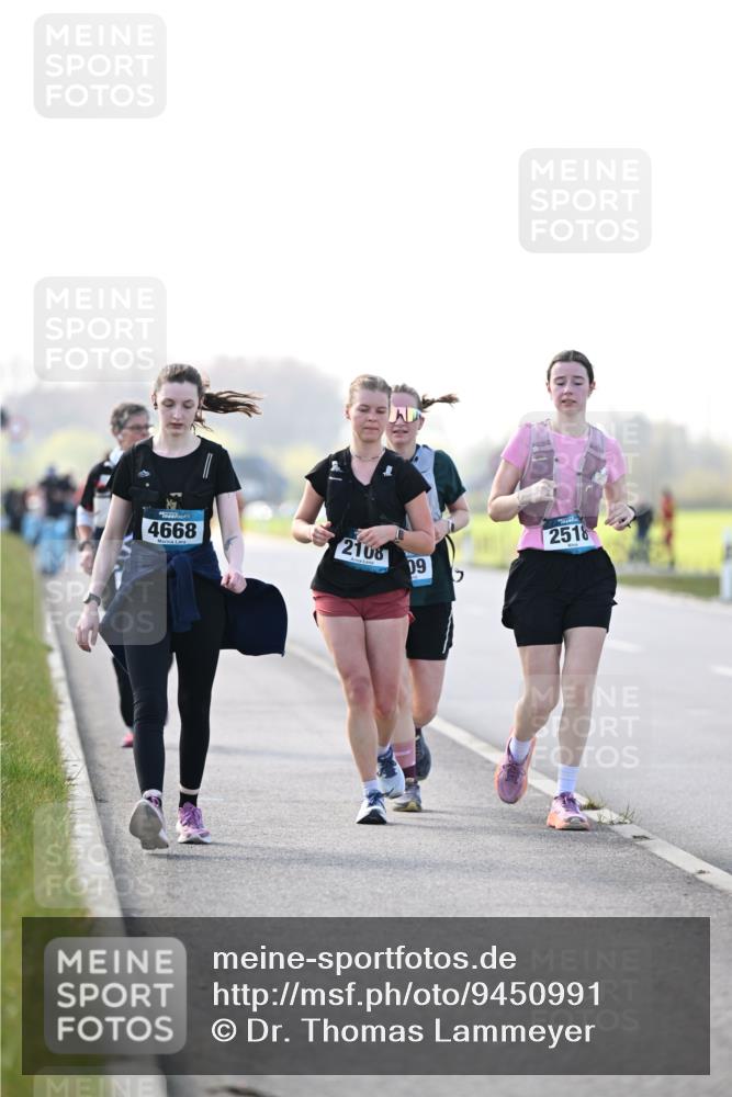 12.04.2026 - 45. Internationalen Wilhelmsburger Insellauf Dr. Thomas Lammeyer http://msf.ph/oto/9450991 12.04.2026 10:47:22 Laufen 4668, 2108, 09, 6, 2518 meine-sportfotos.de