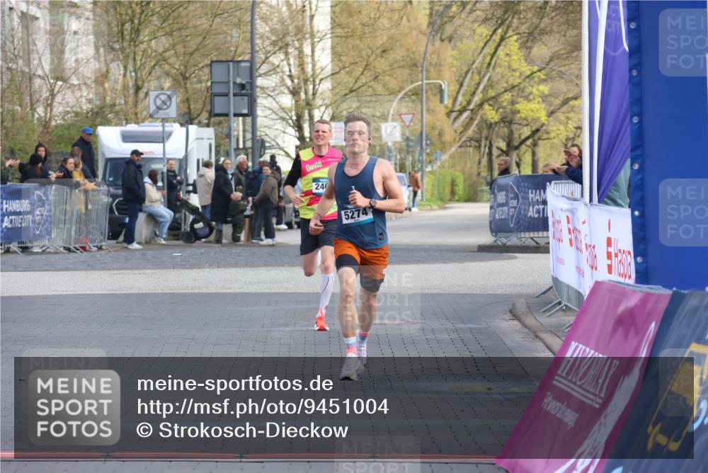 12.04.2026 - 45. Internationalen Wilhelmsburger Insellauf Strokosch-Dieckow http://msf.ph/oto/9451004 12.04.2026 10:09:13 Ziel 5274 meine-sportfotos.de