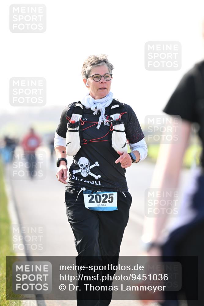 12.04.2026 - 45. Internationalen Wilhelmsburger Insellauf Dr. Thomas Lammeyer http://msf.ph/oto/9451036 12.04.2026 10:47:30 Laufen 2025 meine-sportfotos.de