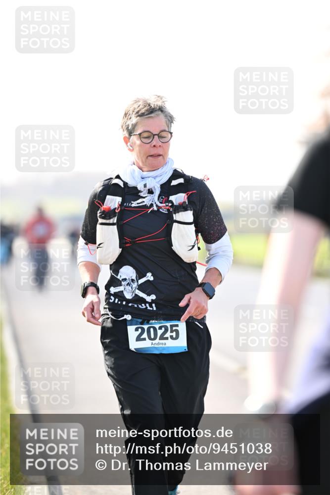 12.04.2026 - 45. Internationalen Wilhelmsburger Insellauf Dr. Thomas Lammeyer http://msf.ph/oto/9451038 12.04.2026 10:47:30 Laufen 2025 meine-sportfotos.de