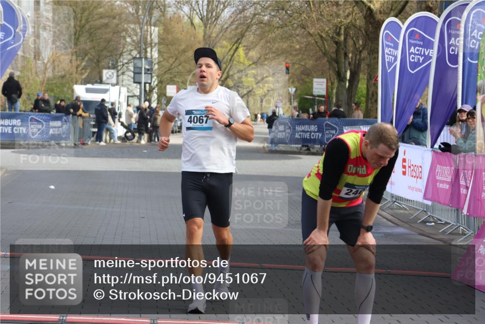 12.04.2026 - 45. Internationalen Wilhelmsburger Insellauf Strokosch-Dieckow http://msf.ph/oto/9451067 12.04.2026 10:09:24 Ziel 4067 meine-sportfotos.de