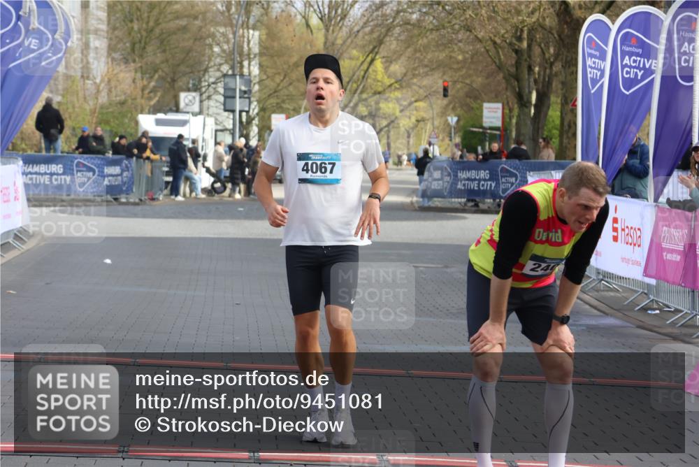 12.04.2026 - 45. Internationalen Wilhelmsburger Insellauf Strokosch-Dieckow http://msf.ph/oto/9451081 12.04.2026 10:09:24 Ziel 4067 meine-sportfotos.de