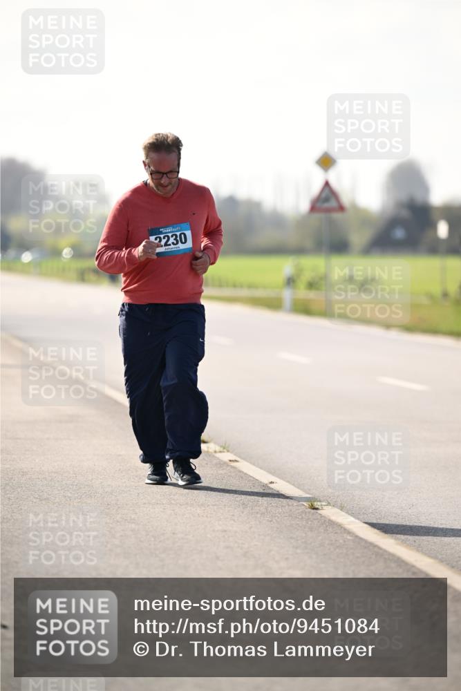 12.04.2026 - 45. Internationalen Wilhelmsburger Insellauf Dr. Thomas Lammeyer http://msf.ph/oto/9451084 12.04.2026 10:47:48 Laufen 2230 meine-sportfotos.de
