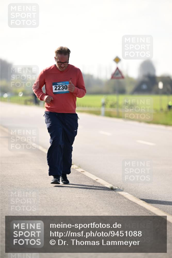 12.04.2026 - 45. Internationalen Wilhelmsburger Insellauf Dr. Thomas Lammeyer http://msf.ph/oto/9451088 12.04.2026 10:47:48 Laufen 2230 meine-sportfotos.de