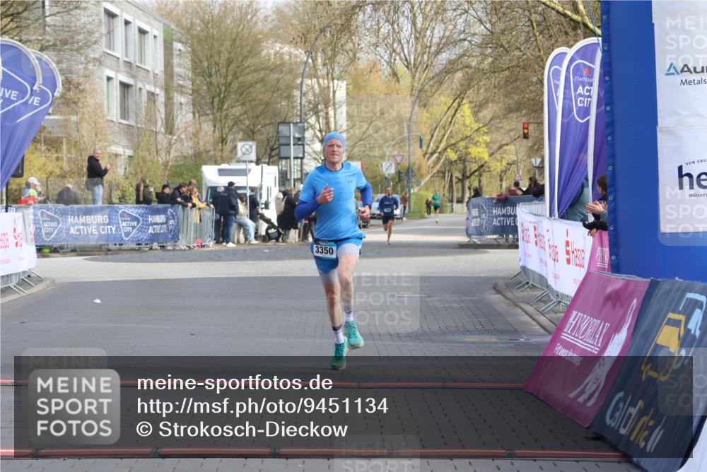12.04.2026 - 45. Internationalen Wilhelmsburger Insellauf Strokosch-Dieckow http://msf.ph/oto/9451134 12.04.2026 10:10:11 Ziel 3350 meine-sportfotos.de