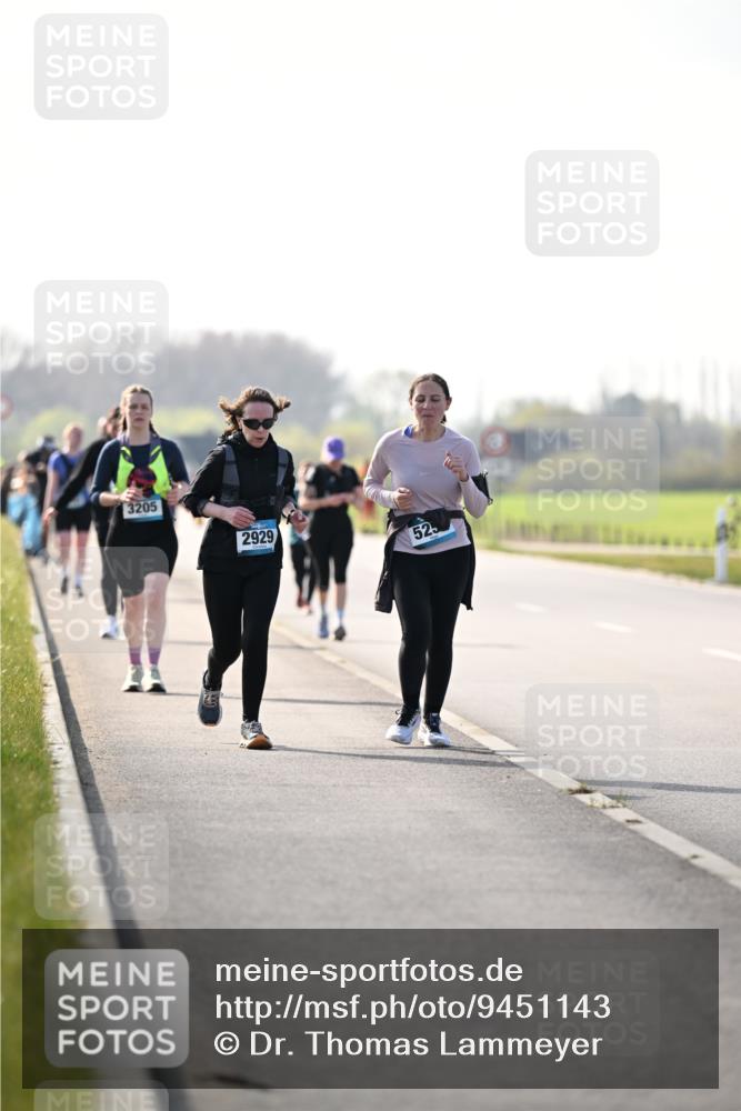12.04.2026 - 45. Internationalen Wilhelmsburger Insellauf Dr. Thomas Lammeyer http://msf.ph/oto/9451143 12.04.2026 10:48:01 Laufen 3205, 2929, 525 meine-sportfotos.de