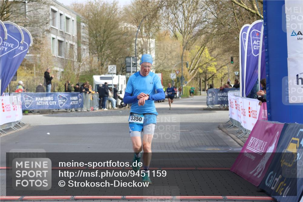 12.04.2026 - 45. Internationalen Wilhelmsburger Insellauf Strokosch-Dieckow http://msf.ph/oto/9451159 12.04.2026 10:10:12 Ziel 3350 meine-sportfotos.de