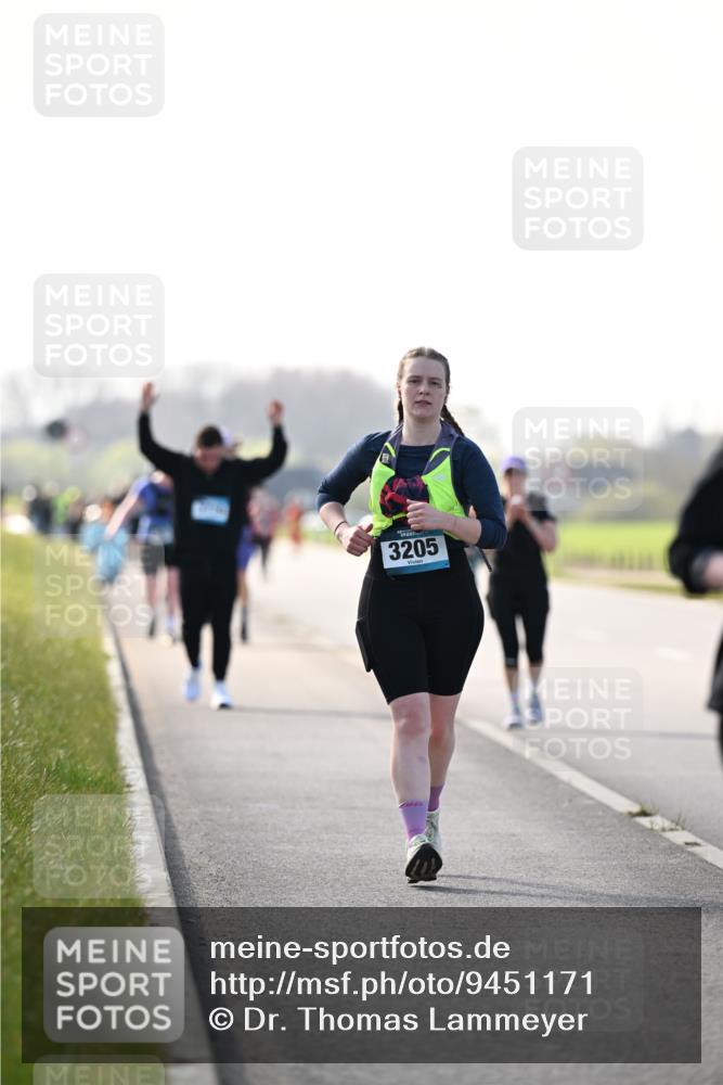12.04.2026 - 45. Internationalen Wilhelmsburger Insellauf Dr. Thomas Lammeyer http://msf.ph/oto/9451171 12.04.2026 10:48:07 Laufen 3205 meine-sportfotos.de