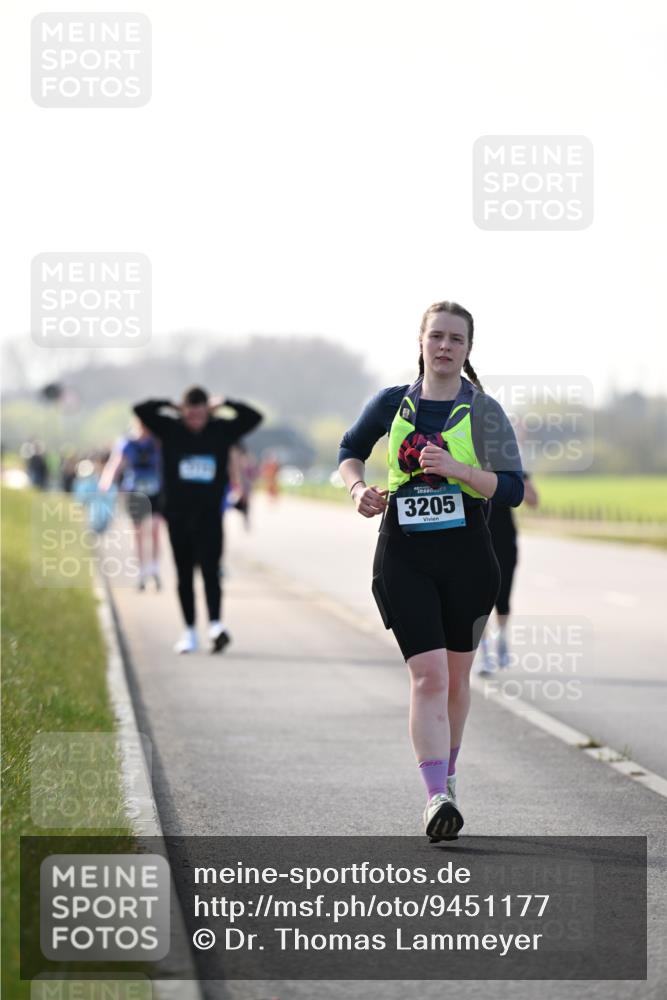12.04.2026 - 45. Internationalen Wilhelmsburger Insellauf Dr. Thomas Lammeyer http://msf.ph/oto/9451177 12.04.2026 10:48:08 Laufen 3205 meine-sportfotos.de