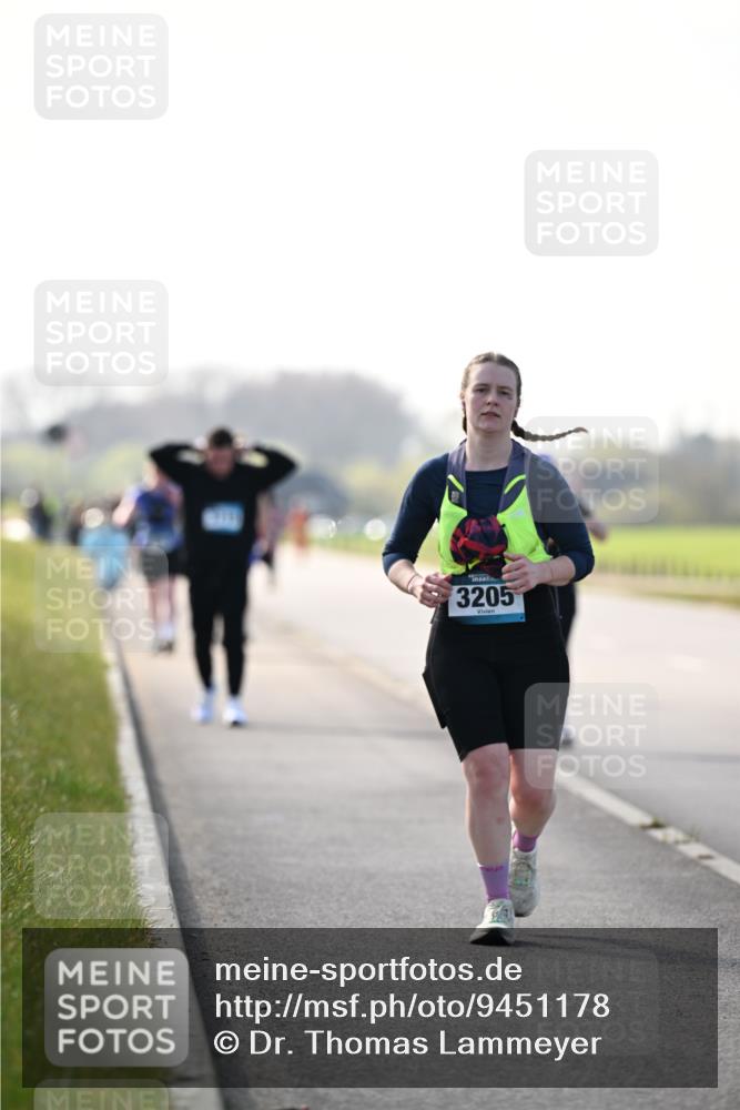 12.04.2026 - 45. Internationalen Wilhelmsburger Insellauf Dr. Thomas Lammeyer http://msf.ph/oto/9451178 12.04.2026 10:48:08 Laufen 3205 meine-sportfotos.de