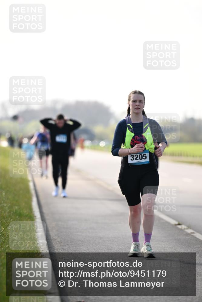 12.04.2026 - 45. Internationalen Wilhelmsburger Insellauf Dr. Thomas Lammeyer http://msf.ph/oto/9451179 12.04.2026 10:48:08 Laufen 3205 meine-sportfotos.de