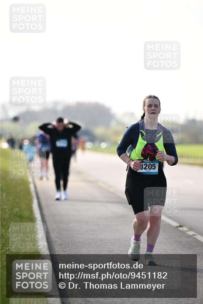 12.04.2026 - 45. Internationalen Wilhelmsburger Insellauf Dr. Thomas Lammeyer http://msf.ph/oto/9451182 12.04.2026 10:48:08 Laufen 3205 meine-sportfotos.de