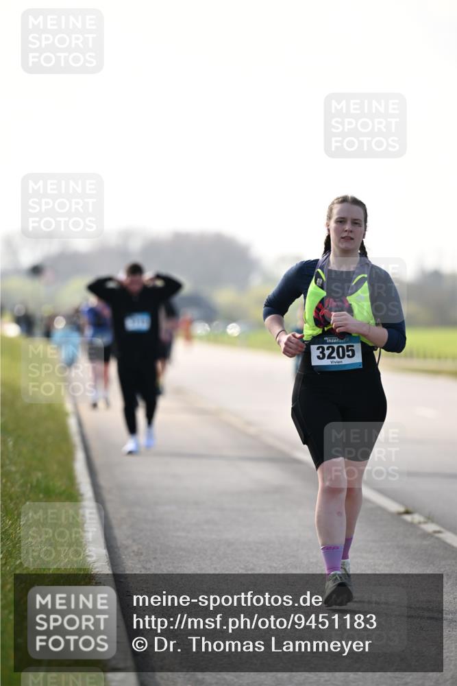 12.04.2026 - 45. Internationalen Wilhelmsburger Insellauf Dr. Thomas Lammeyer http://msf.ph/oto/9451183 12.04.2026 10:48:09 Laufen 3205 meine-sportfotos.de