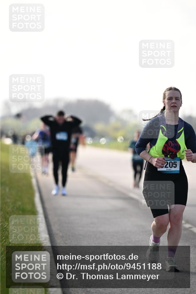 12.04.2026 - 45. Internationalen Wilhelmsburger Insellauf Dr. Thomas Lammeyer http://msf.ph/oto/9451188 12.04.2026 10:48:09 Laufen 205 meine-sportfotos.de