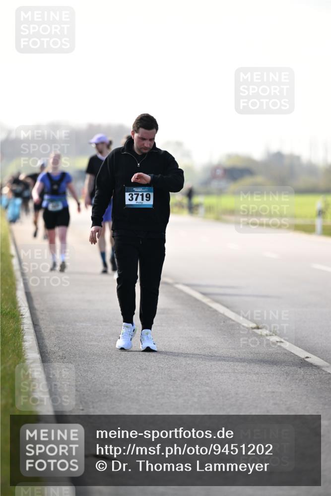 12.04.2026 - 45. Internationalen Wilhelmsburger Insellauf Dr. Thomas Lammeyer http://msf.ph/oto/9451202 12.04.2026 10:48:17 Laufen 3719 meine-sportfotos.de