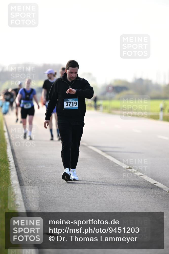 12.04.2026 - 45. Internationalen Wilhelmsburger Insellauf Dr. Thomas Lammeyer http://msf.ph/oto/9451203 12.04.2026 10:48:17 Laufen 3719 meine-sportfotos.de