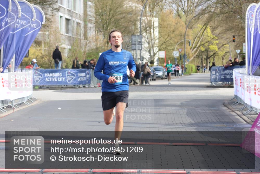 12.04.2026 - 45. Internationalen Wilhelmsburger Insellauf Strokosch-Dieckow http://msf.ph/oto/9451209 12.04.2026 10:10:23 Ziel 2983 meine-sportfotos.de