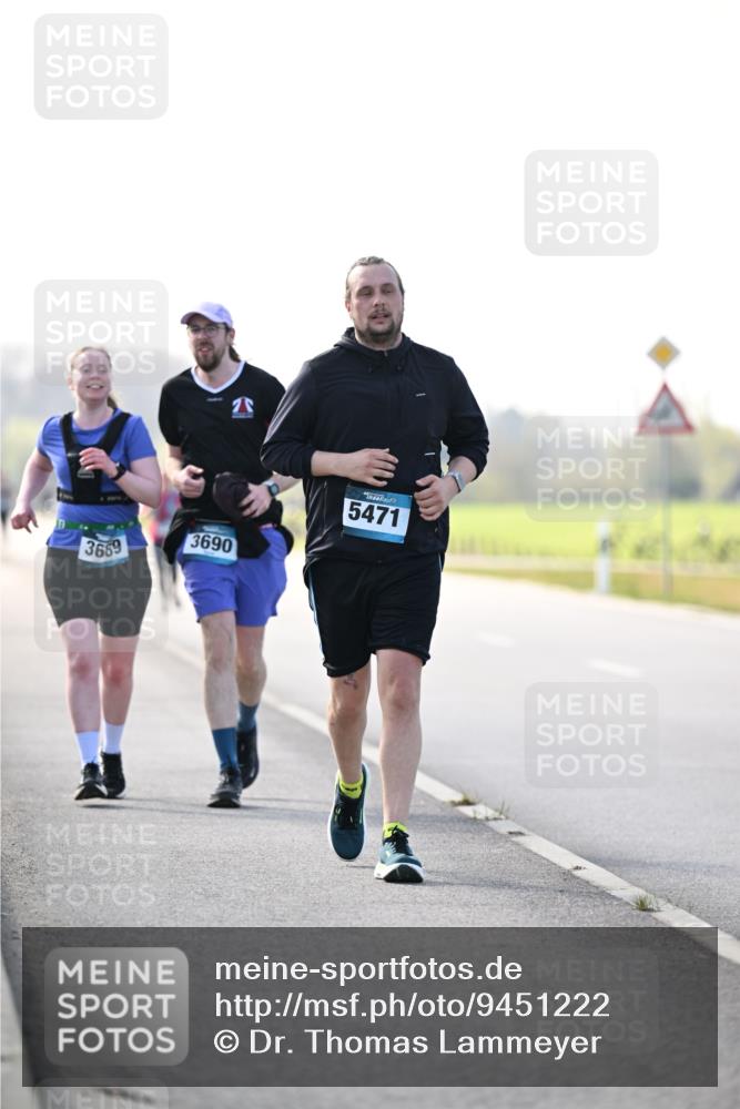 12.04.2026 - 45. Internationalen Wilhelmsburger Insellauf Dr. Thomas Lammeyer http://msf.ph/oto/9451222 12.04.2026 10:48:24 Laufen 3690, 3669, 5471 meine-sportfotos.de