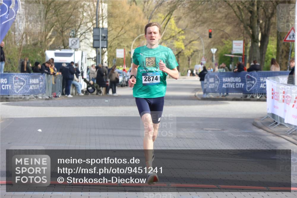 12.04.2026 - 45. Internationalen Wilhelmsburger Insellauf Strokosch-Dieckow http://msf.ph/oto/9451241 12.04.2026 10:10:35 Ziel 2874 meine-sportfotos.de