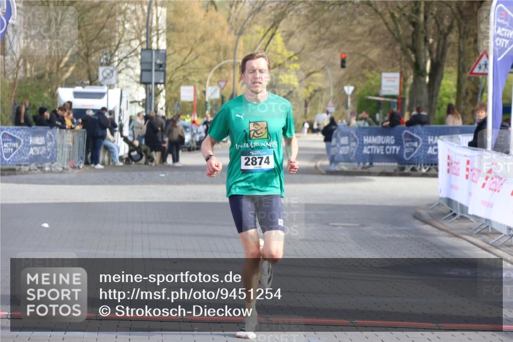12.04.2026 - 45. Internationalen Wilhelmsburger Insellauf Strokosch-Dieckow http://msf.ph/oto/9451254 12.04.2026 10:10:35 Ziel 2874 meine-sportfotos.de