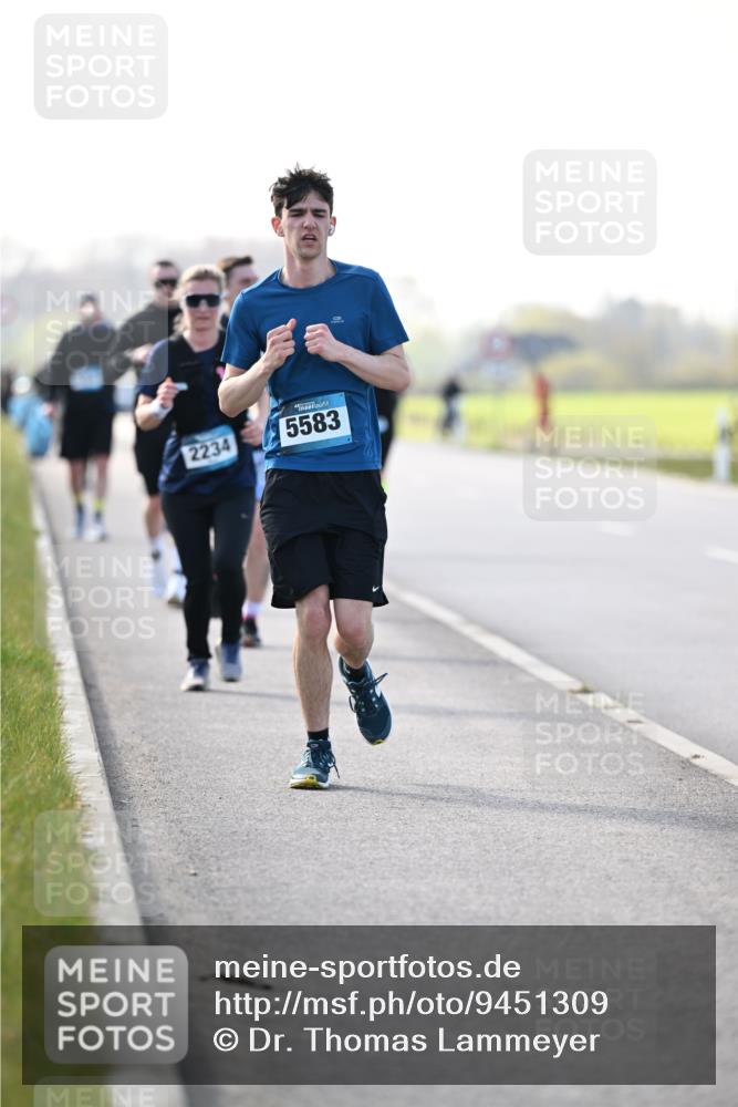 12.04.2026 - 45. Internationalen Wilhelmsburger Insellauf Dr. Thomas Lammeyer http://msf.ph/oto/9451309 12.04.2026 10:49:03 Laufen 2234, 5583 meine-sportfotos.de