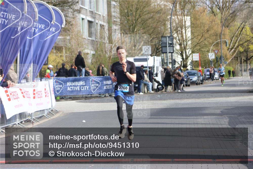 12.04.2026 - 45. Internationalen Wilhelmsburger Insellauf Strokosch-Dieckow http://msf.ph/oto/9451310 12.04.2026 10:10:57 Ziel 3429, 2760 meine-sportfotos.de
