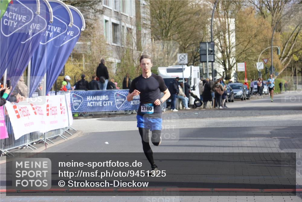 12.04.2026 - 45. Internationalen Wilhelmsburger Insellauf Strokosch-Dieckow http://msf.ph/oto/9451325 12.04.2026 10:10:57 Ziel 3429, 2760 meine-sportfotos.de