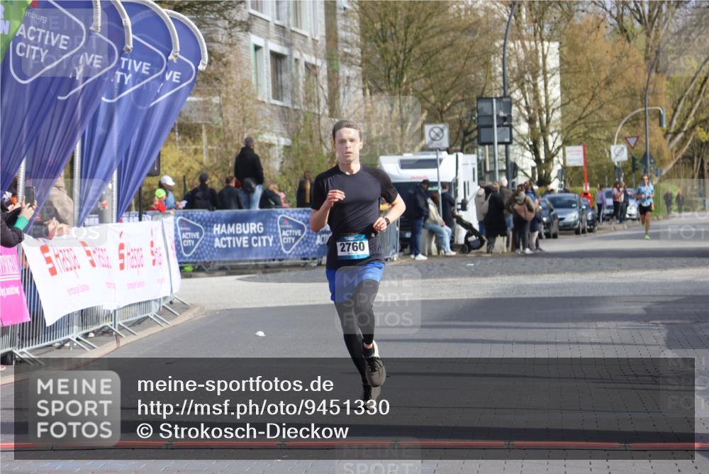 12.04.2026 - 45. Internationalen Wilhelmsburger Insellauf Strokosch-Dieckow http://msf.ph/oto/9451330 12.04.2026 10:10:57 Ziel 3429, 2760 meine-sportfotos.de
