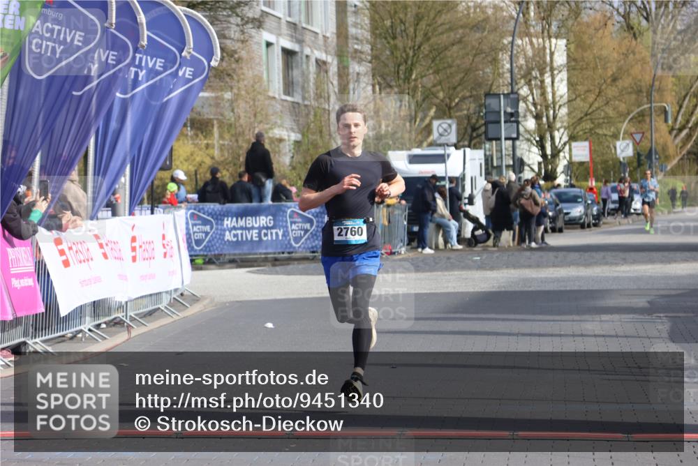 12.04.2026 - 45. Internationalen Wilhelmsburger Insellauf Strokosch-Dieckow http://msf.ph/oto/9451340 12.04.2026 10:10:57 Ziel 3429, 2760 meine-sportfotos.de