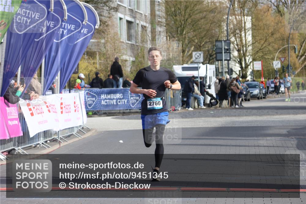 12.04.2026 - 45. Internationalen Wilhelmsburger Insellauf Strokosch-Dieckow http://msf.ph/oto/9451345 12.04.2026 10:10:57 Ziel 3429, 2760 meine-sportfotos.de