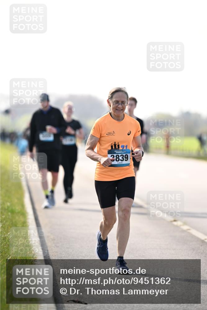 12.04.2026 - 45. Internationalen Wilhelmsburger Insellauf Dr. Thomas Lammeyer http://msf.ph/oto/9451362 12.04.2026 10:49:18 Laufen 2839 meine-sportfotos.de
