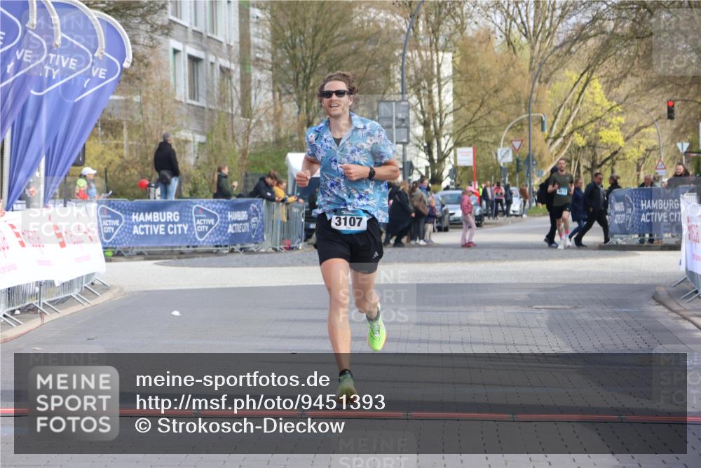 12.04.2026 - 45. Internationalen Wilhelmsburger Insellauf Strokosch-Dieckow http://msf.ph/oto/9451393 12.04.2026 10:11:14 Ziel 3107 meine-sportfotos.de