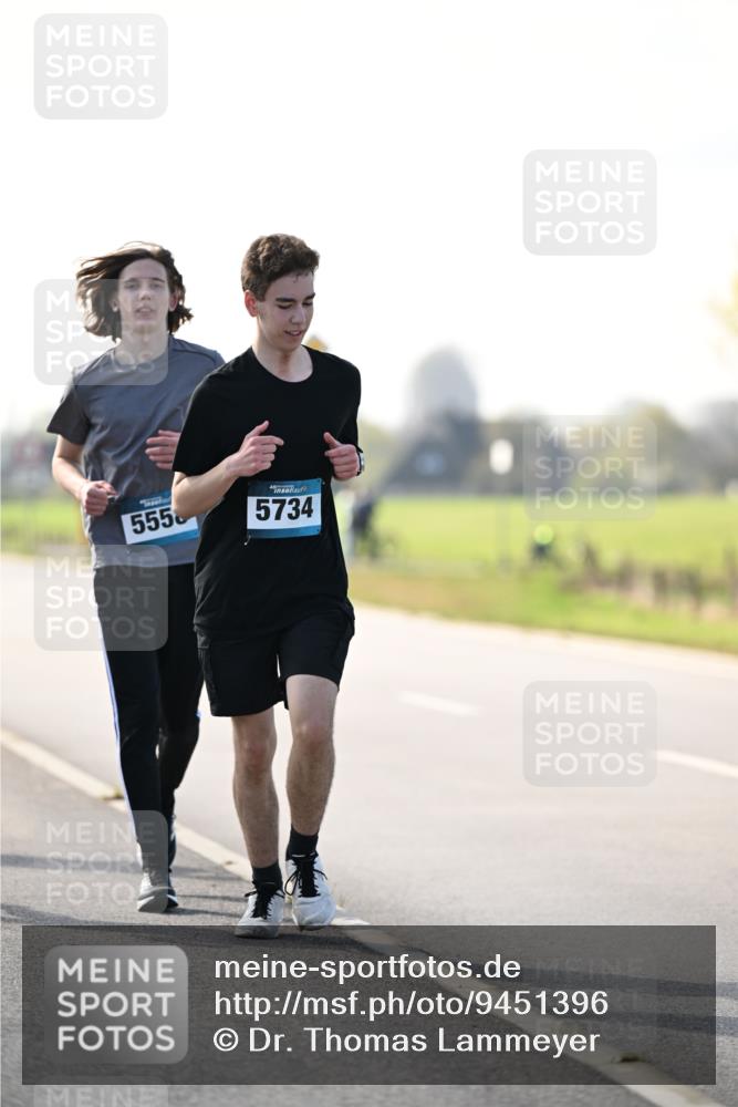 12.04.2026 - 45. Internationalen Wilhelmsburger Insellauf Dr. Thomas Lammeyer http://msf.ph/oto/9451396 12.04.2026 10:49:23 Laufen 555, 4, 5734 meine-sportfotos.de