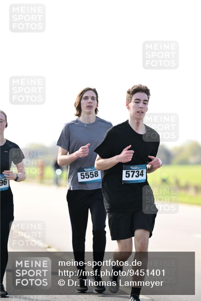 12.04.2026 - 45. Internationalen Wilhelmsburger Insellauf Dr. Thomas Lammeyer http://msf.ph/oto/9451401 12.04.2026 10:49:24 Laufen 96, 5558, 5734 meine-sportfotos.de