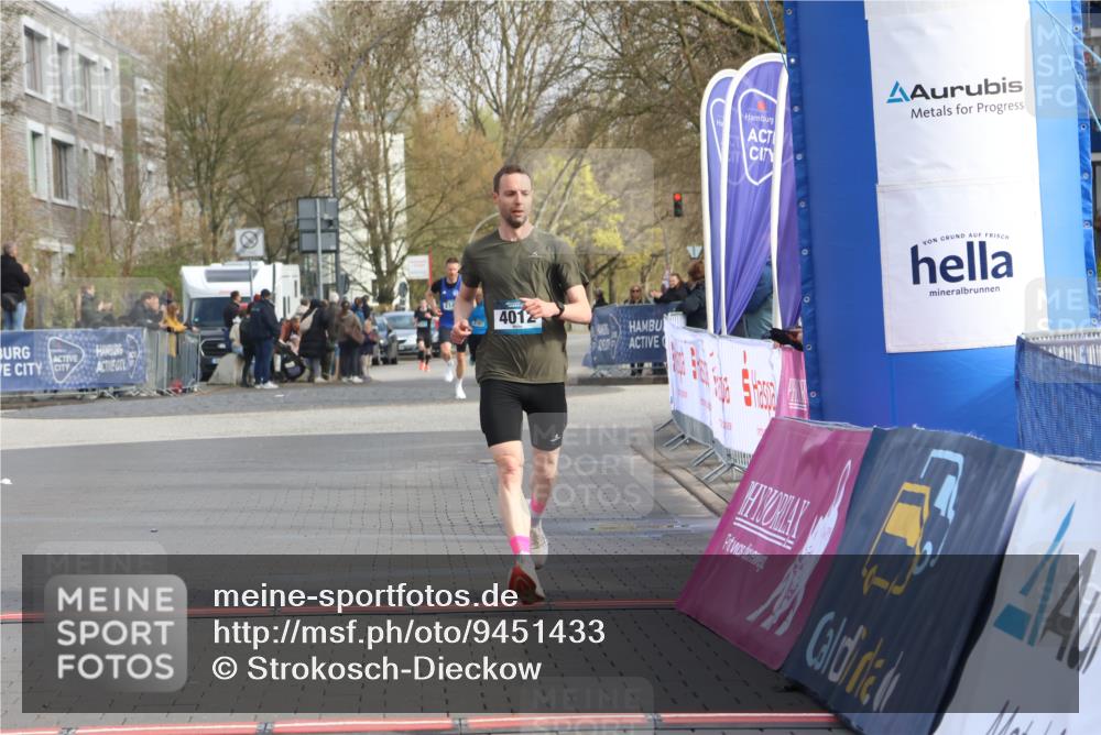 12.04.2026 - 45. Internationalen Wilhelmsburger Insellauf Strokosch-Dieckow http://msf.ph/oto/9451433 12.04.2026 10:11:24 Ziel 4012 meine-sportfotos.de