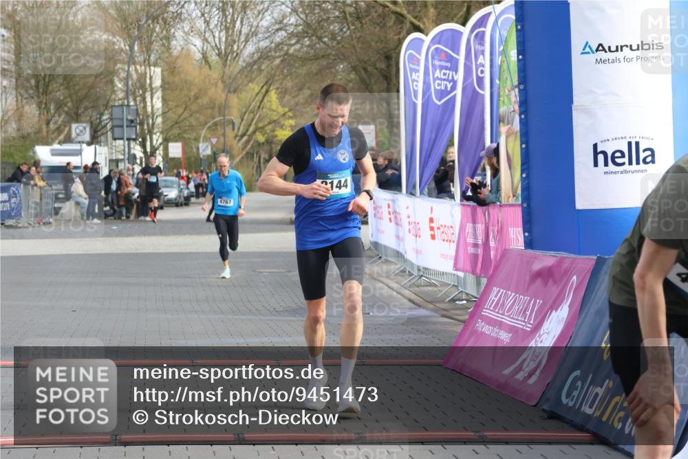 12.04.2026 - 45. Internationalen Wilhelmsburger Insellauf Strokosch-Dieckow http://msf.ph/oto/9451473 12.04.2026 10:11:31 Ziel 2144 meine-sportfotos.de