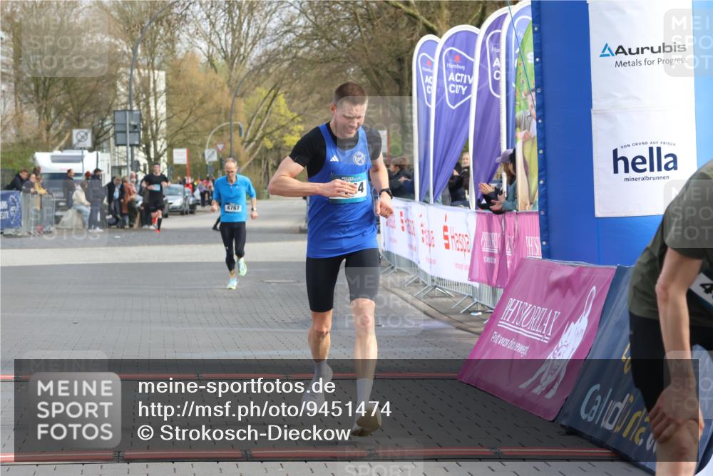 12.04.2026 - 45. Internationalen Wilhelmsburger Insellauf Strokosch-Dieckow http://msf.ph/oto/9451474 12.04.2026 10:11:31 Ziel 2144 meine-sportfotos.de