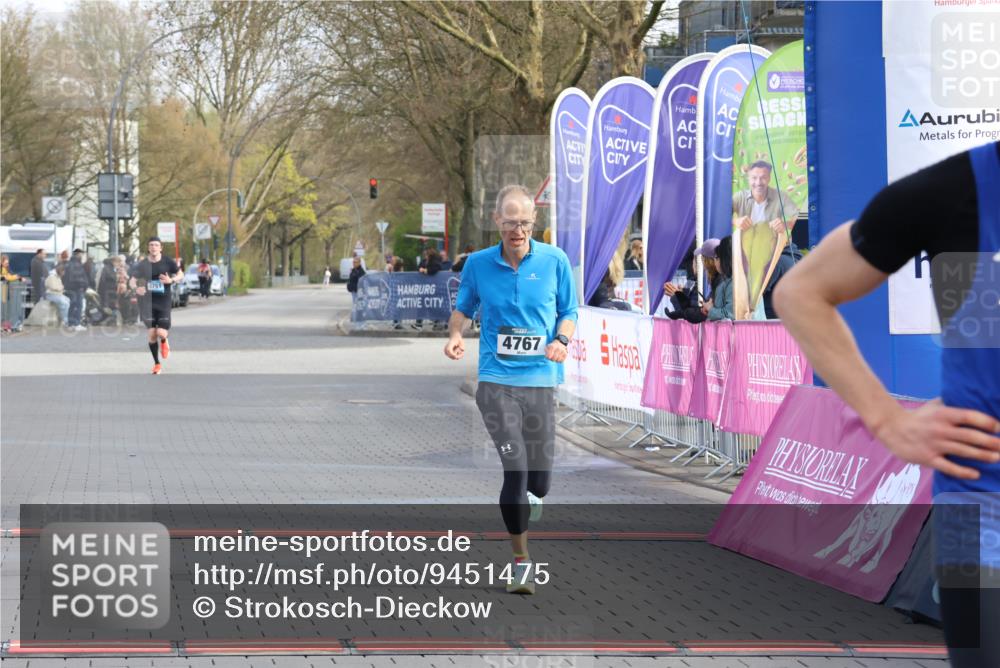 12.04.2026 - 45. Internationalen Wilhelmsburger Insellauf Strokosch-Dieckow http://msf.ph/oto/9451475 12.04.2026 10:11:35 Ziel 2144, 4767 meine-sportfotos.de