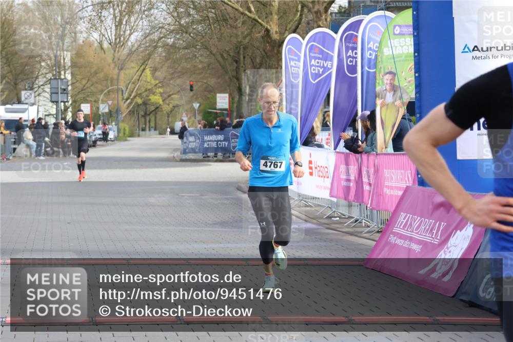 12.04.2026 - 45. Internationalen Wilhelmsburger Insellauf Strokosch-Dieckow http://msf.ph/oto/9451476 12.04.2026 10:11:35 Ziel 2144, 4767 meine-sportfotos.de