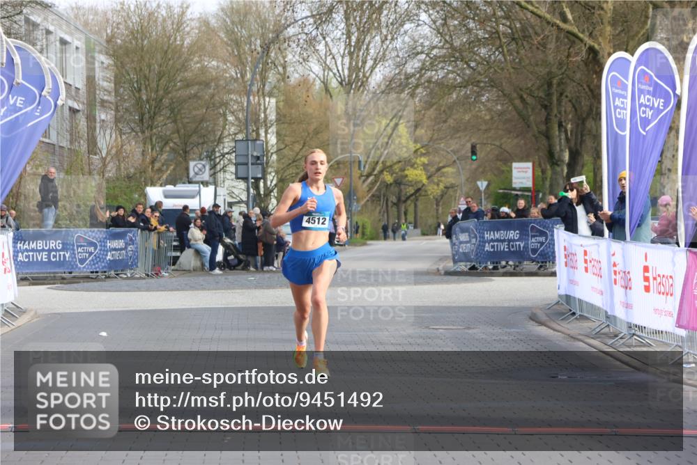 12.04.2026 - 45. Internationalen Wilhelmsburger Insellauf Strokosch-Dieckow http://msf.ph/oto/9451492 12.04.2026 10:12:28 Ziel 4512 meine-sportfotos.de