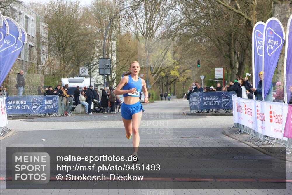 12.04.2026 - 45. Internationalen Wilhelmsburger Insellauf Strokosch-Dieckow http://msf.ph/oto/9451493 12.04.2026 10:12:28 Ziel 4512 meine-sportfotos.de