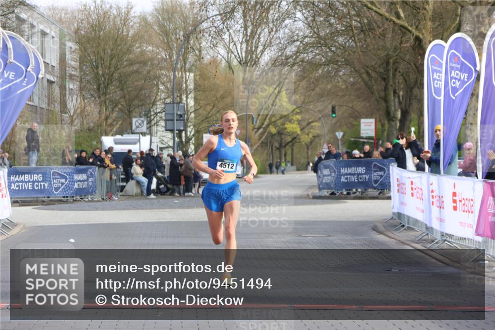12.04.2026 - 45. Internationalen Wilhelmsburger Insellauf Strokosch-Dieckow http://msf.ph/oto/9451494 12.04.2026 10:12:28 Ziel 4512 meine-sportfotos.de