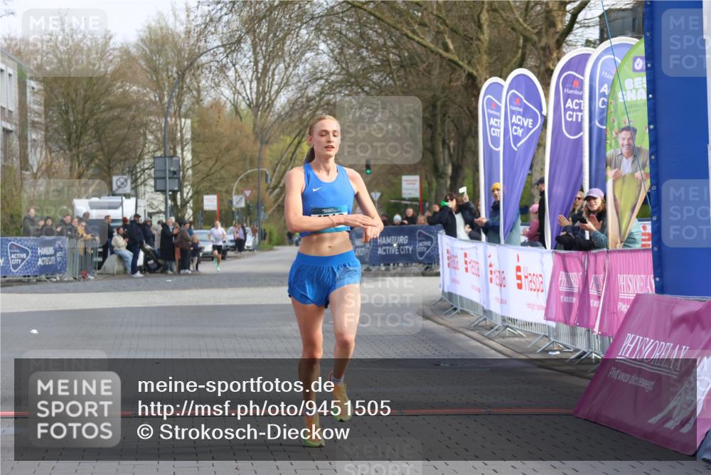 12.04.2026 - 45. Internationalen Wilhelmsburger Insellauf Strokosch-Dieckow http://msf.ph/oto/9451505 12.04.2026 10:12:30 Ziel 4512 meine-sportfotos.de