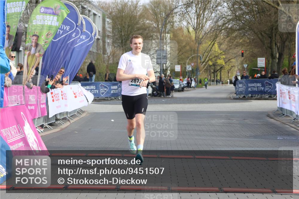12.04.2026 - 45. Internationalen Wilhelmsburger Insellauf Strokosch-Dieckow http://msf.ph/oto/9451507 12.04.2026 10:12:44 Ziel 2873 meine-sportfotos.de