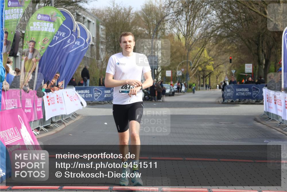 12.04.2026 - 45. Internationalen Wilhelmsburger Insellauf Strokosch-Dieckow http://msf.ph/oto/9451511 12.04.2026 10:12:44 Ziel 2873 meine-sportfotos.de