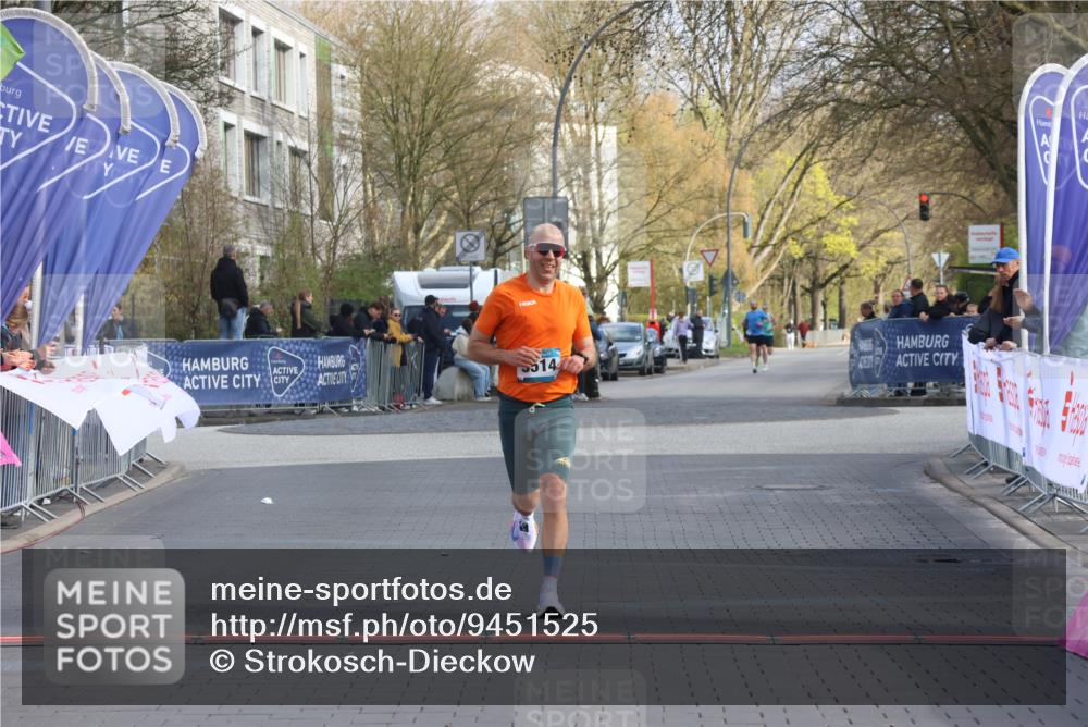 12.04.2026 - 45. Internationalen Wilhelmsburger Insellauf Strokosch-Dieckow http://msf.ph/oto/9451525 12.04.2026 10:13:52 Ziel 5514 meine-sportfotos.de