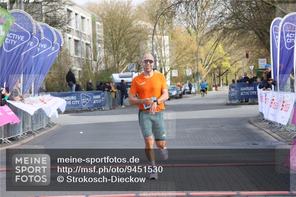 12.04.2026 - 45. Internationalen Wilhelmsburger Insellauf Strokosch-Dieckow http://msf.ph/oto/9451530 12.04.2026 10:13:54 Ziel 5514 meine-sportfotos.de