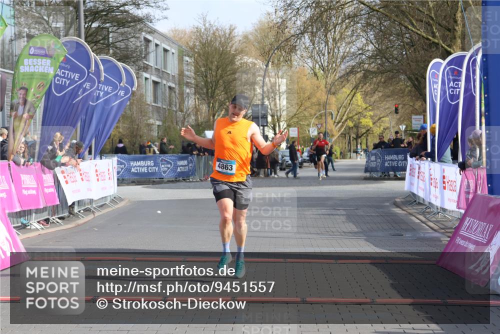 12.04.2026 - 45. Internationalen Wilhelmsburger Insellauf Strokosch-Dieckow http://msf.ph/oto/9451557 12.04.2026 10:15:03 Ziel 4863 meine-sportfotos.de